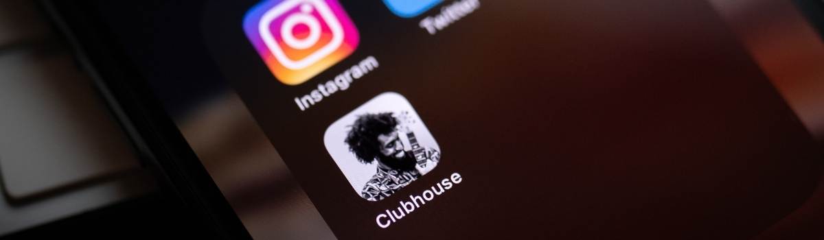 Clubhouse for freelancers – big time waster or best thing ever?